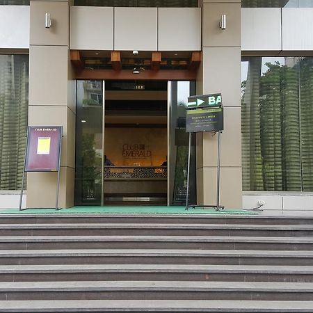 Club Emerald Мумбаї Екстер'єр фото